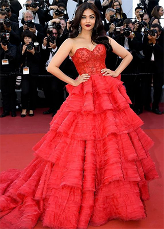 aishwarya rai RED DRESS RED CARPET